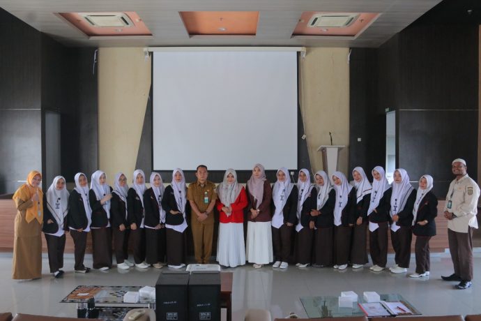 Universitas Ubudiyah Indonesia (UUI) melepas puluhan mahasiswa Fakultas Ilmu Kesehatan melakukan Kerja Praktek di RSUD Meuraxa, Banda Aceh, Senin (3/2/2025). Universitas Ubudiyah Indonesia (UUI) melepas puluhan mahasiswa Fakultas Ilmu Kesehatan melakukan Kerja Praktek di RSUD Meuraxa, Banda Aceh, Senin (3/2/2025).